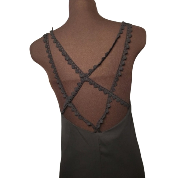 2 for $20 Tobi Crochet Slip Strappy Lace Back Dress - Picture 1 of 7